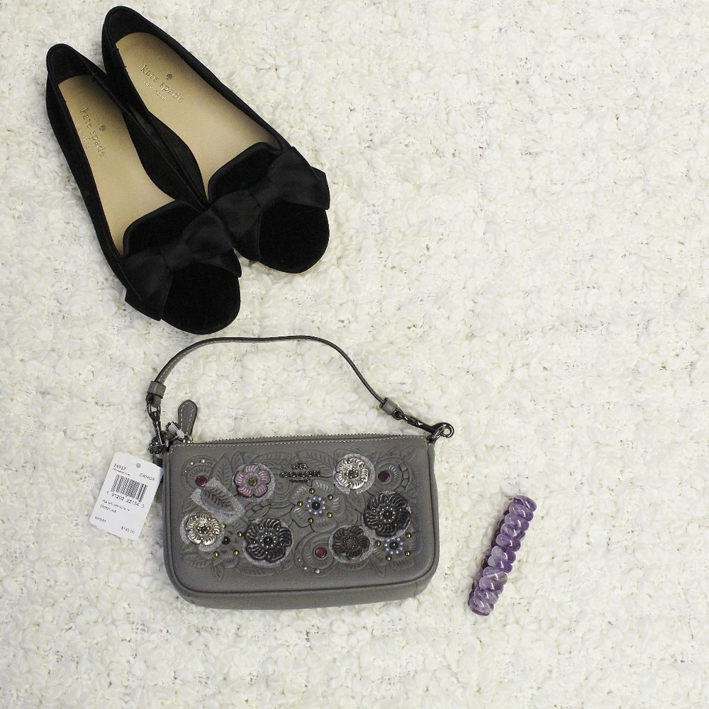 COACH Womens Nolita Wristlet 19 With Tea Rose New